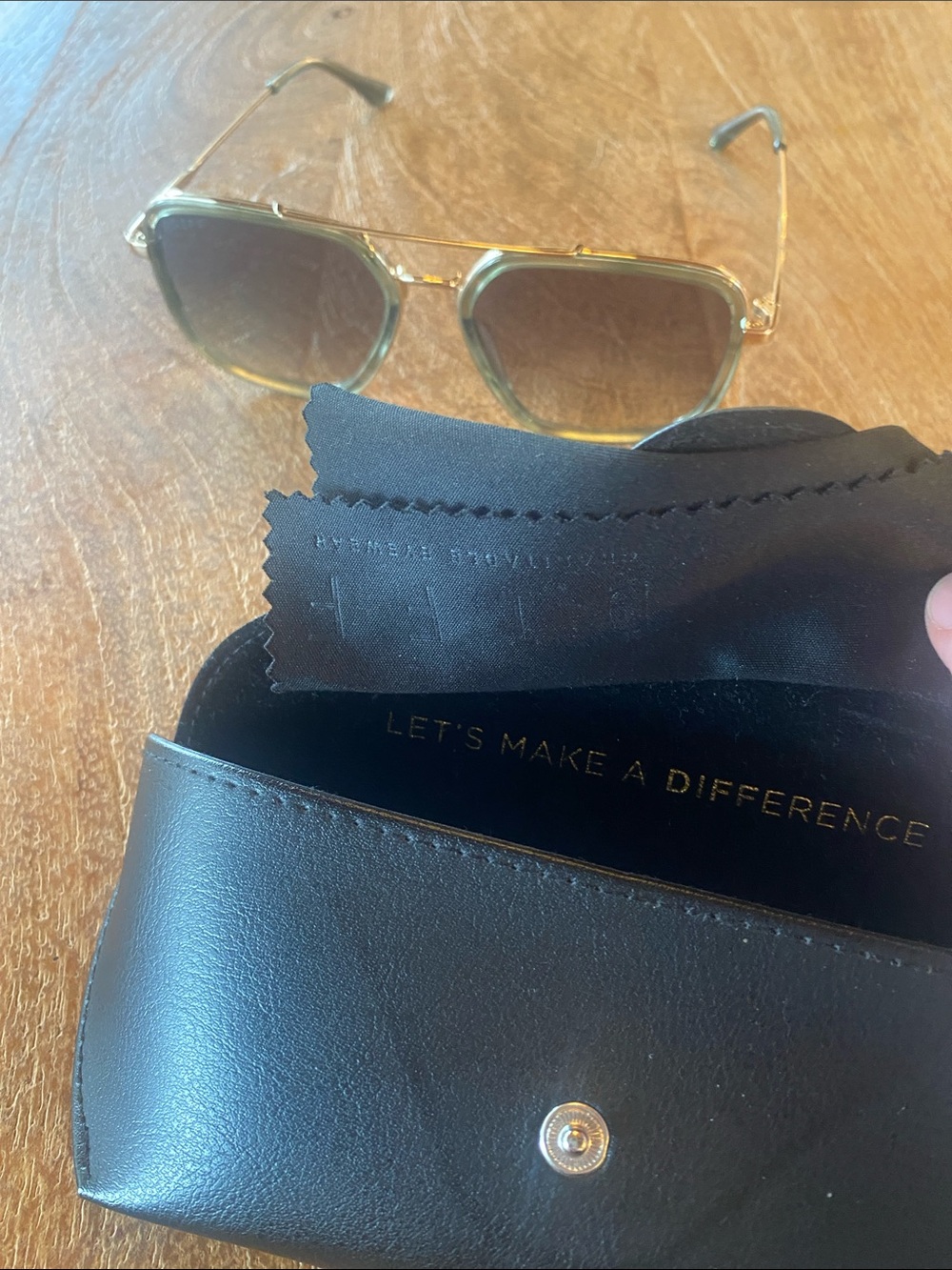 DIFF Jordan Cool Matcha Gradient Sunglasses - Picture 11 of 11